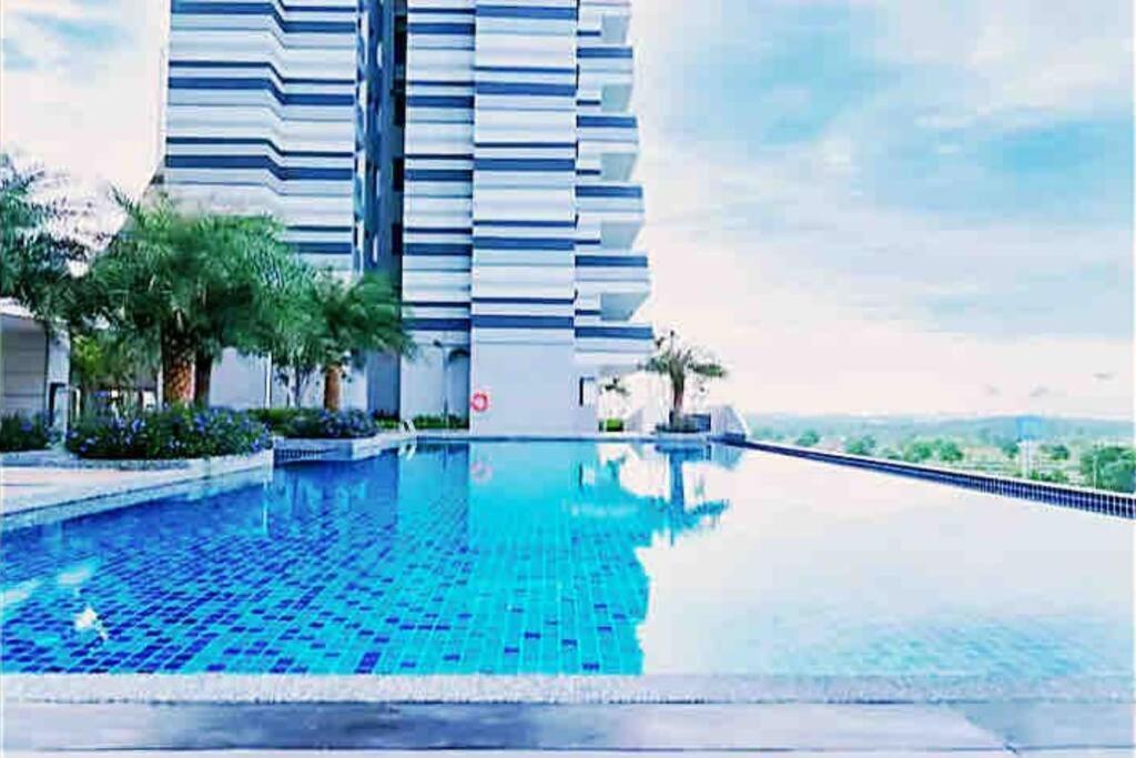Legoland Jb Aghome Medini 3Room8Pax Bukit Indah Нусаджая Екстериор снимка